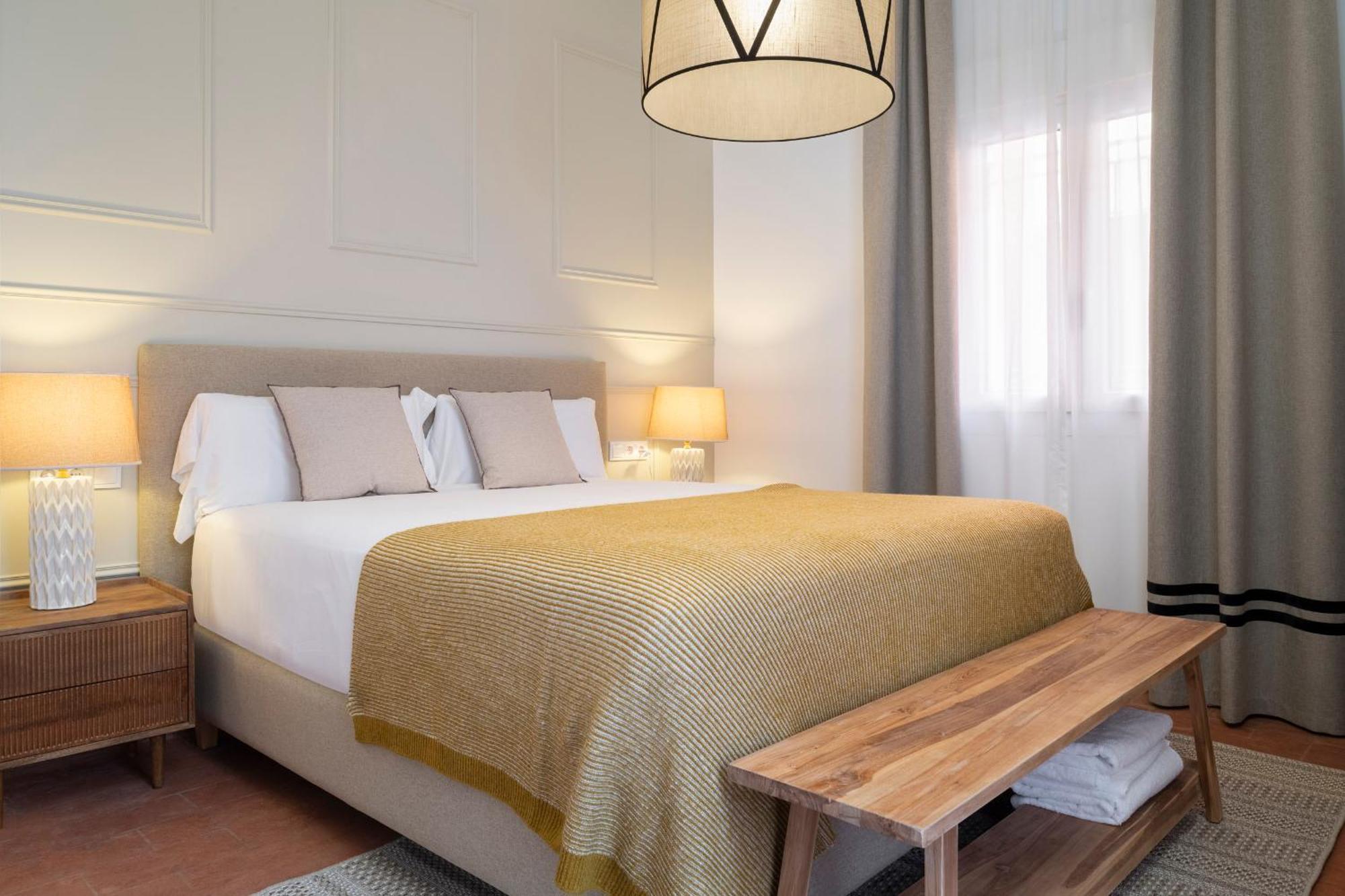 Magno Apartments Santa Clara - Private Terraces With Jacuzzi เซบีญา ภายนอก รูปภาพ